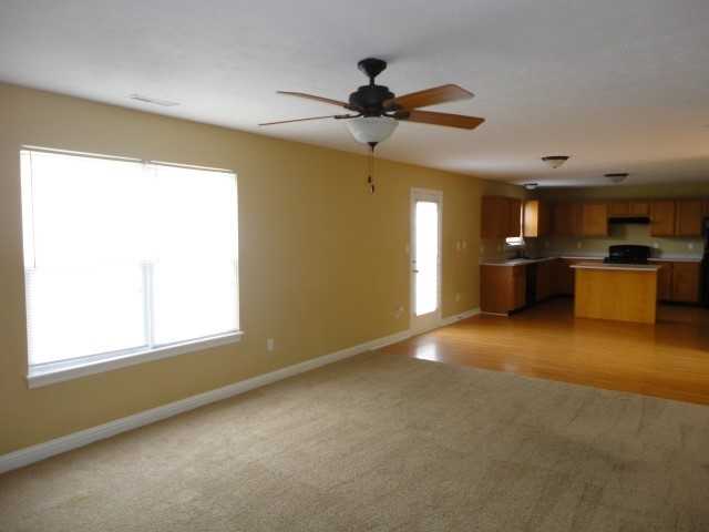 960 Foxtail Dr - Photo 3 of 18