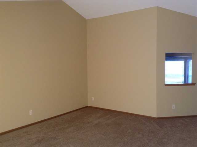 6948 Kinston Dr - Photo 3 of 10