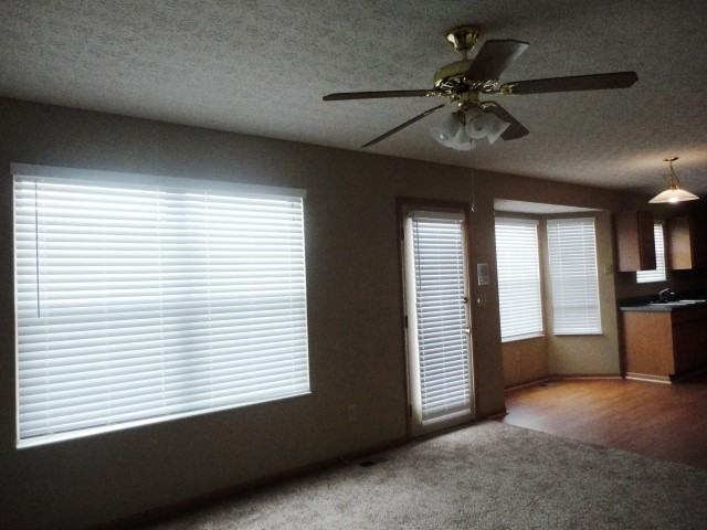 467 Greenhill Dr - Photo 3 of 15