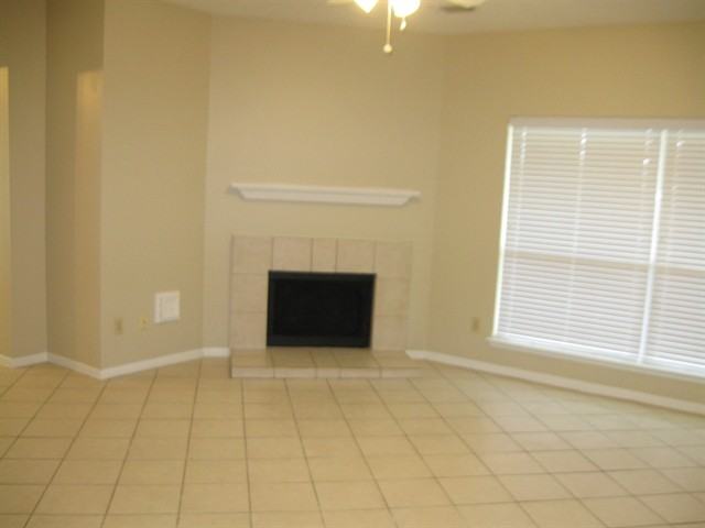 1703 Oak Valley Dr - Photo 2 of 13