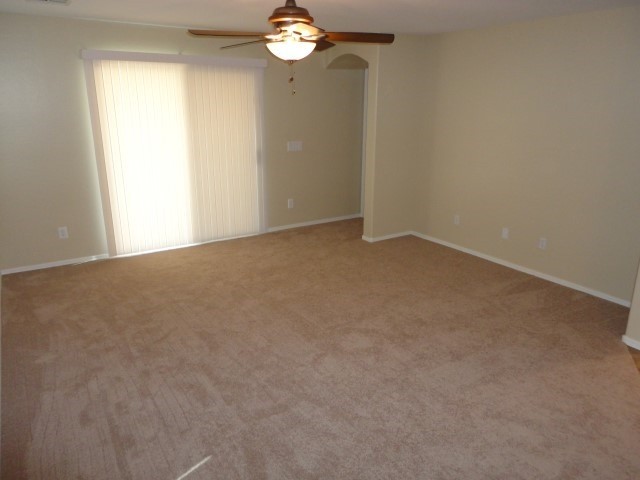 29120 N Yellow Bee Dr - Photo 2 of 15