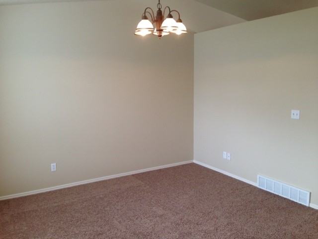 579 N 1260 W - Photo 3 of 9