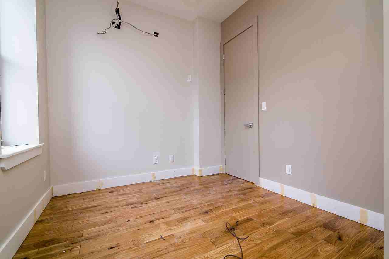 360 Central Avenue #18QO