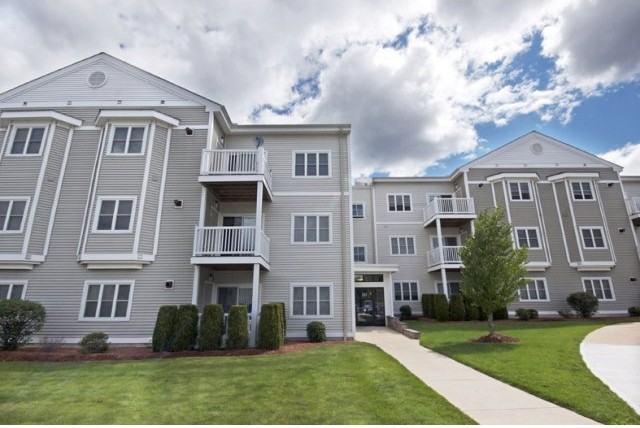 The Estate at Princeton Reserve - Photo 2 of 8