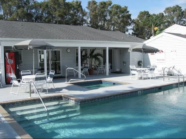 Aaron Lake Apartments - Photo 3 of 14