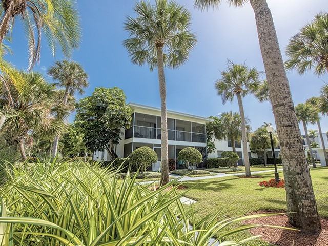 Applegate - Photo 3 of 24