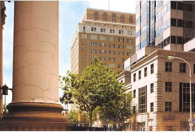 The Lofts at 1835 Arch - Photo 2 of 18