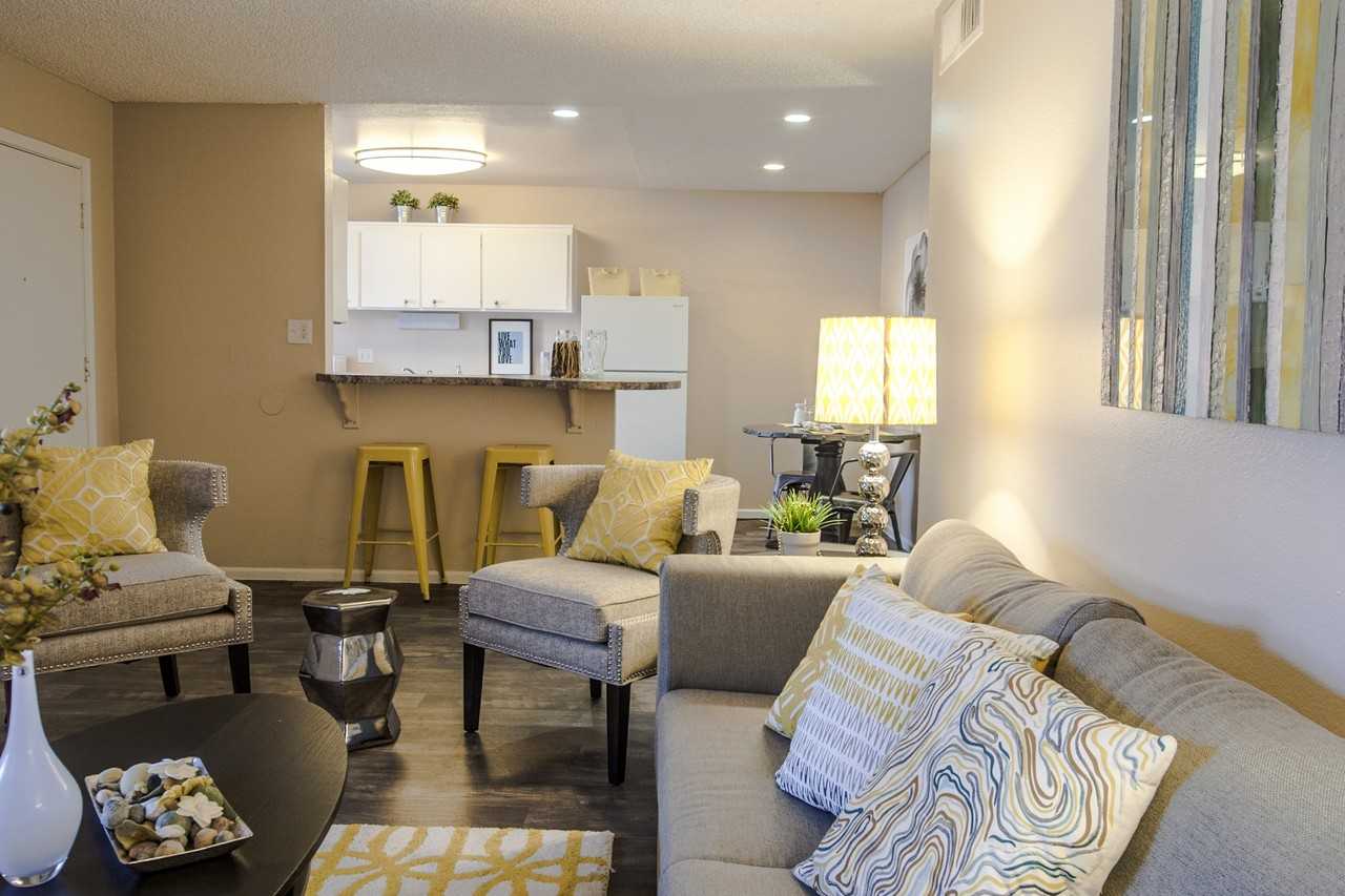 College Town Tempe - Photo 3 of 22