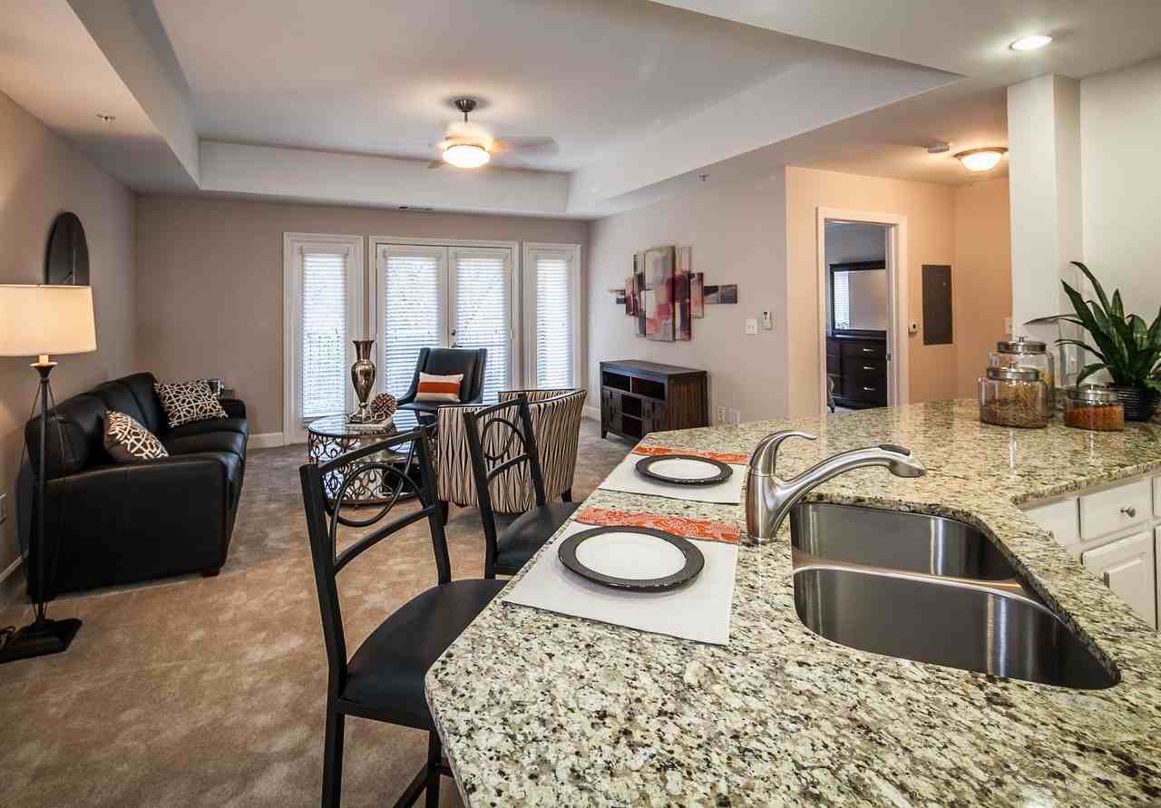 Windsor at Midtown - Photo 2 of 37