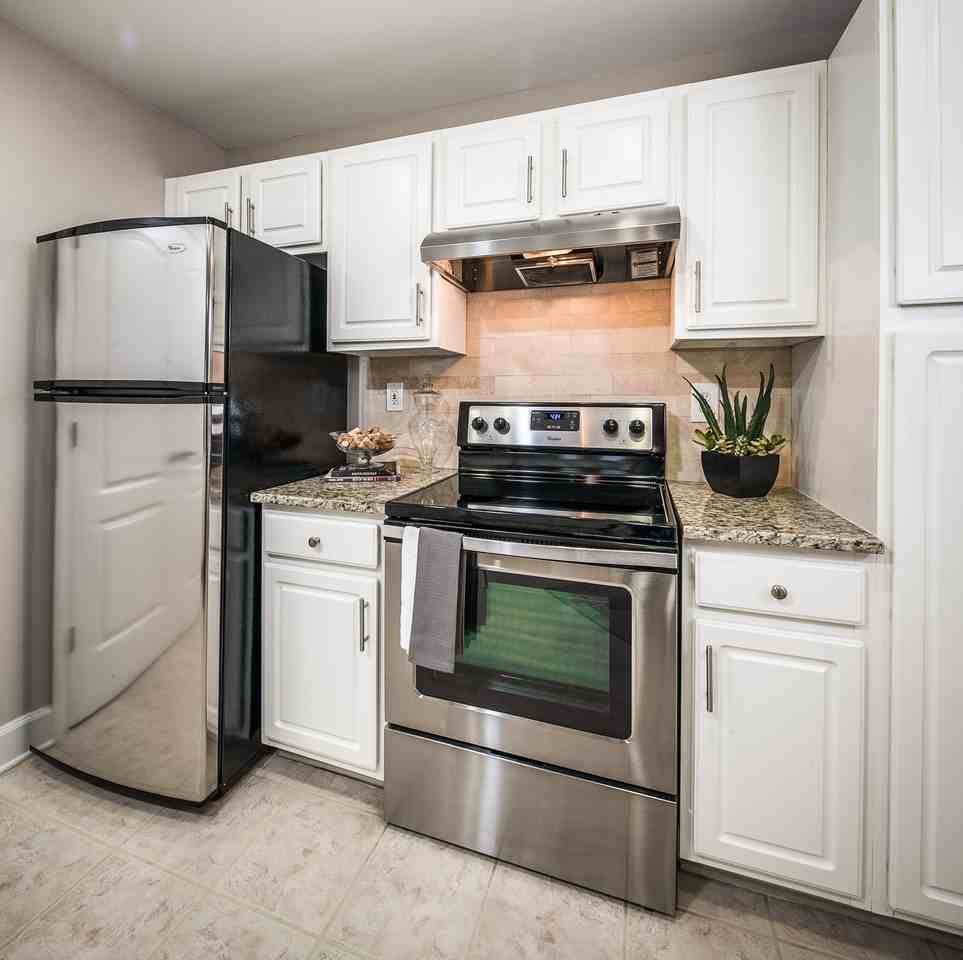 Windsor at Midtown - Photo 3 of 37