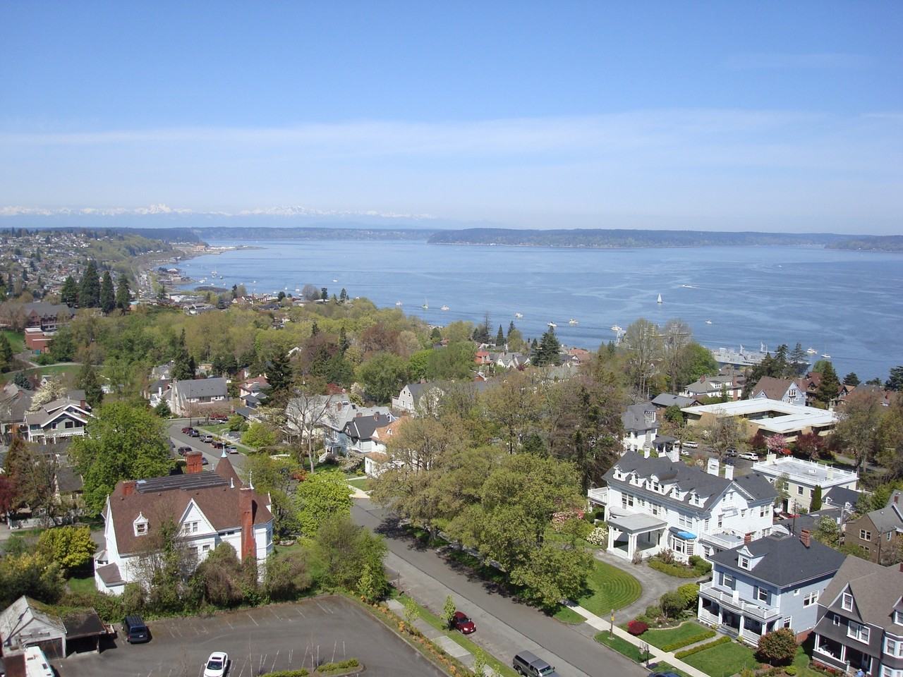 Vista del Rey Apartments - Photo 2 of 35