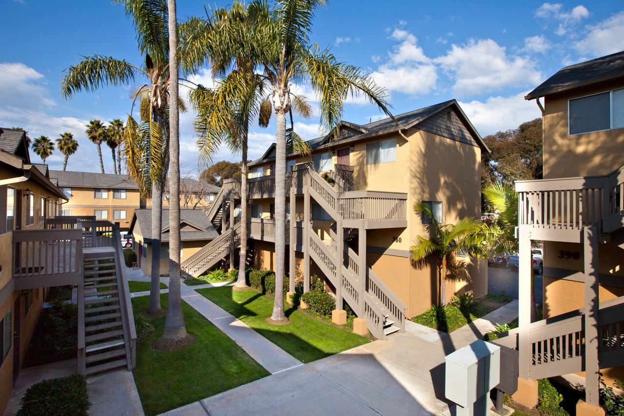 Elan Carlsbad Shores - Photo 3 of 5