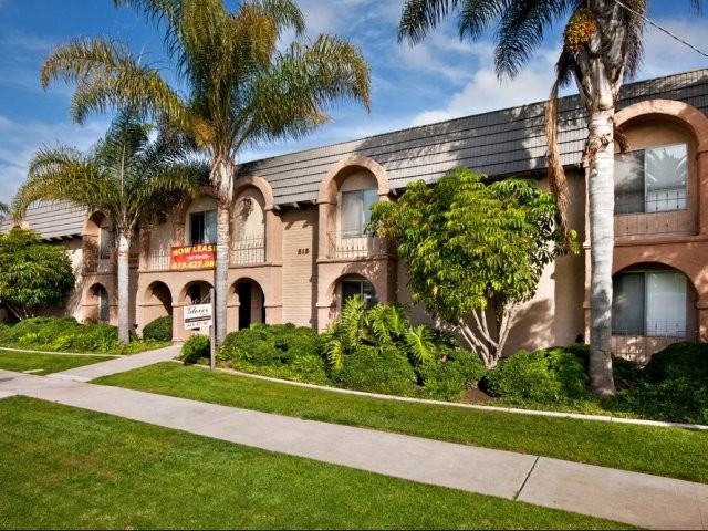 Elan Glover Court - Photo 2 of 8