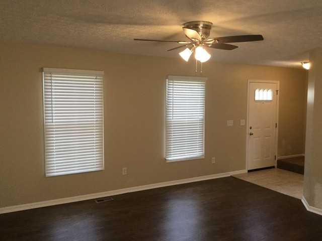 3985 Garrard Dr - Photo 2 of 12