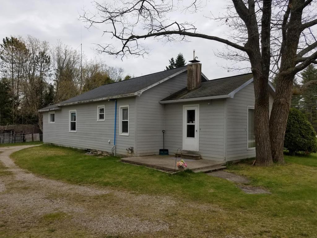 3164 Long Rapids Rd - Photo 2 of 24