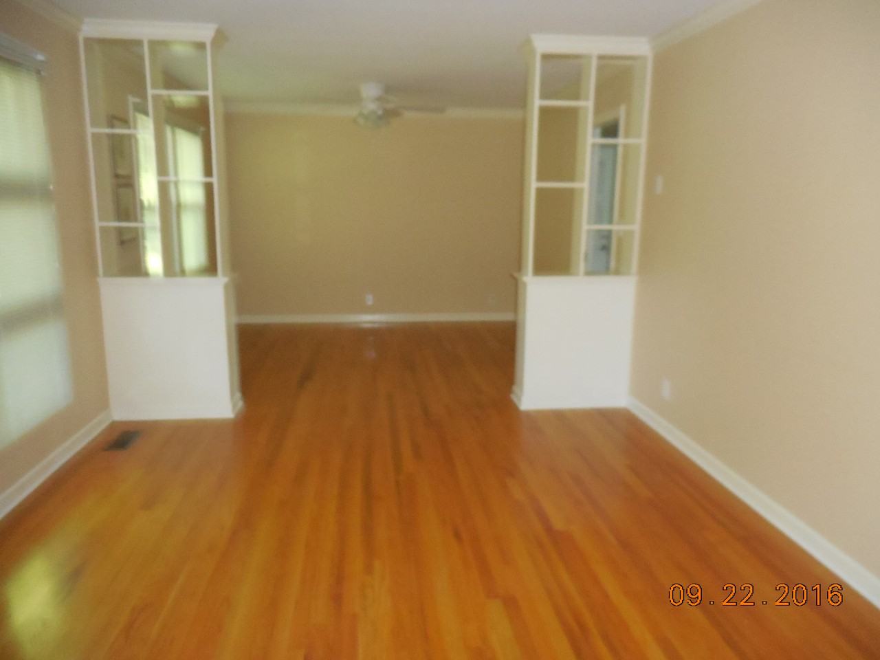 405 West Coy Circle - Photo 3 of 11