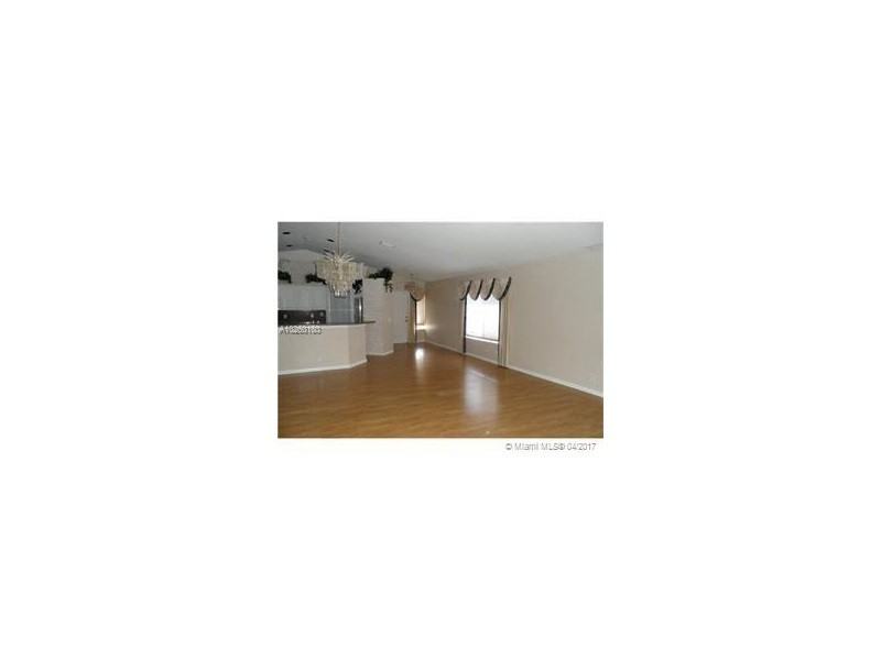 1525 Mira Vista Circle - Photo 3 of 5