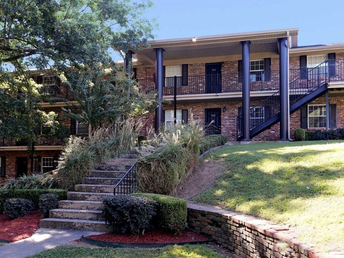 South Creekside Apartments 900 N Leverett Ave, Fayetteville, AR 72701 Zumper