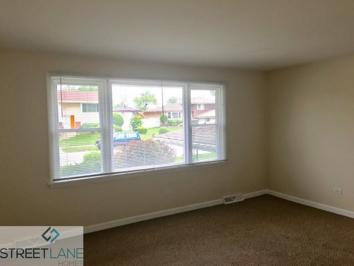 1325 E 168th Pl - Photo 3 of 13