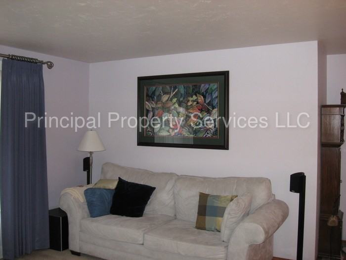 1008 Coggins Ct - Photo 3 of 46