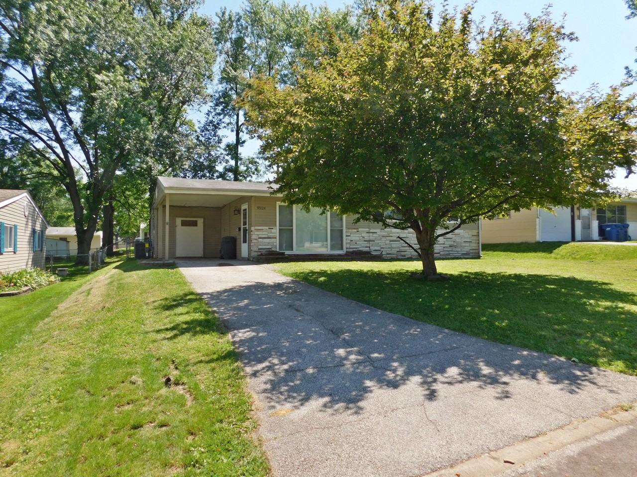 9524 Stansberry Ave - Photo 3 of 24