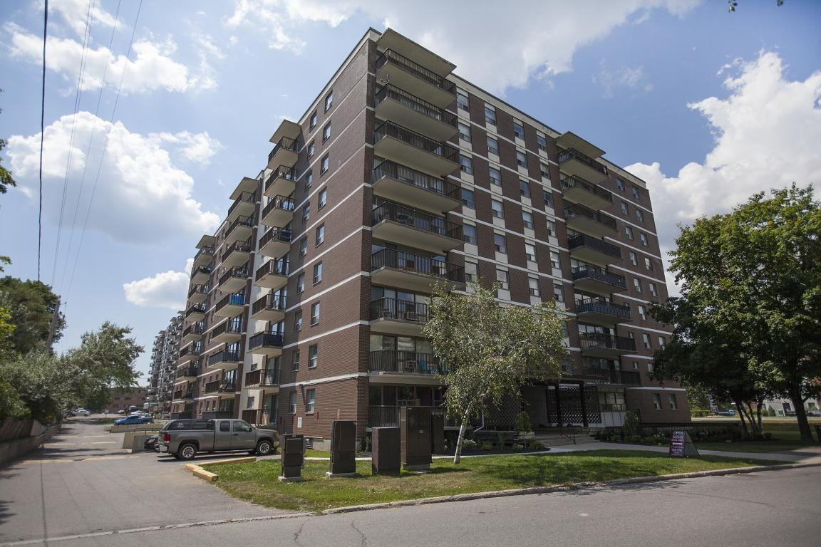 Edgeworth 810 Edgeworth Ave, Ottawa, ON K2B 5L5 Apartment for Rent