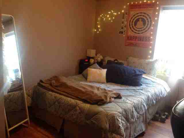 28 University Avenue East 5 bedroom and 5 Ensuite baths - Photo 3 of 6