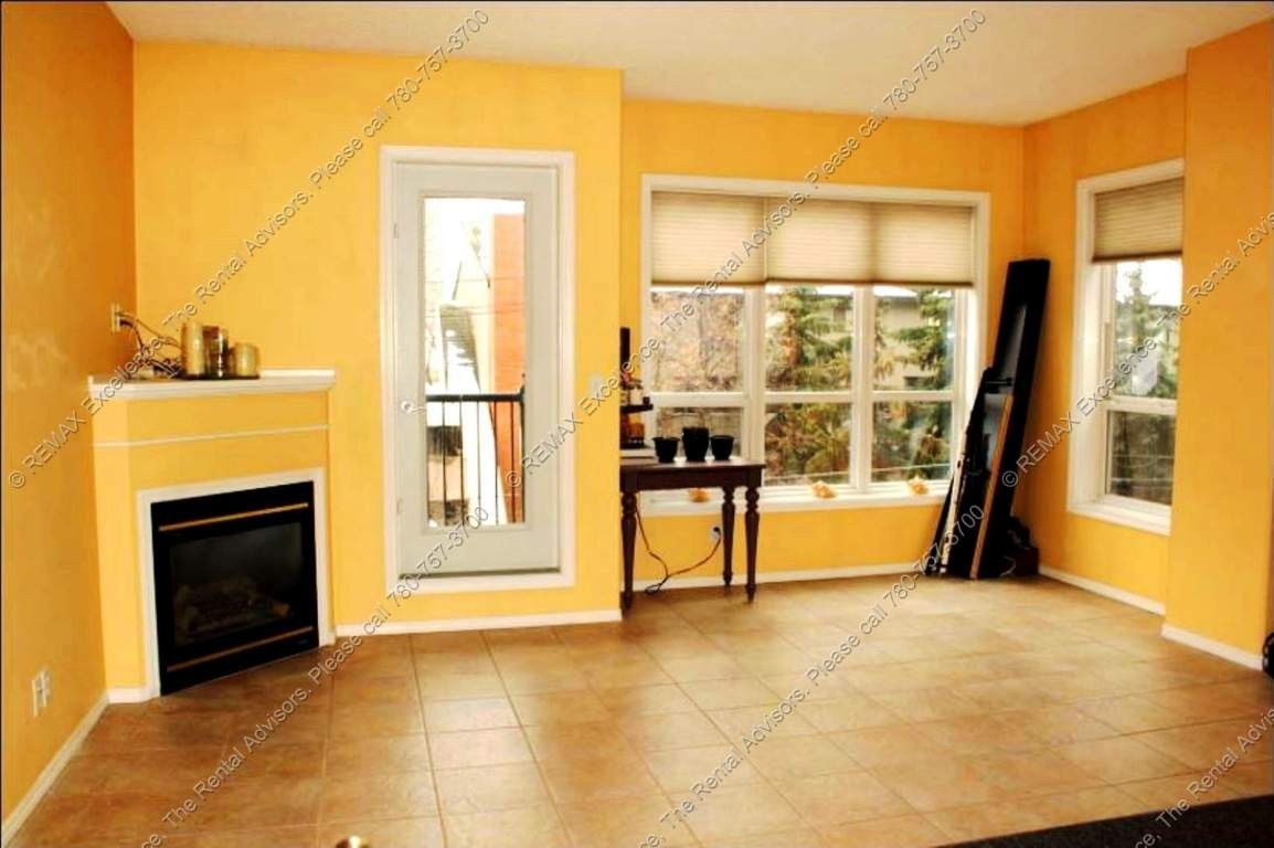 11103 84 Avenue - Photo 2 of 9