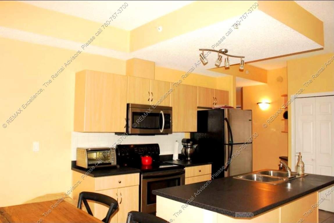 11103 84 Avenue - Photo 3 of 9