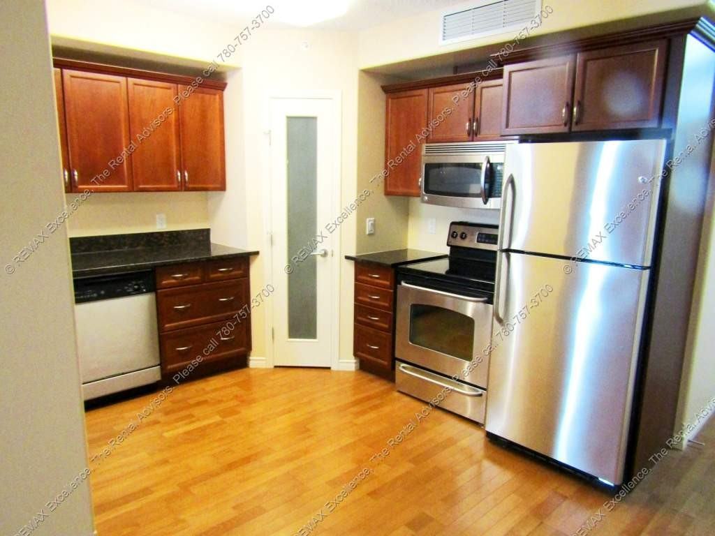 9707 106 Street - Photo 3 of 12