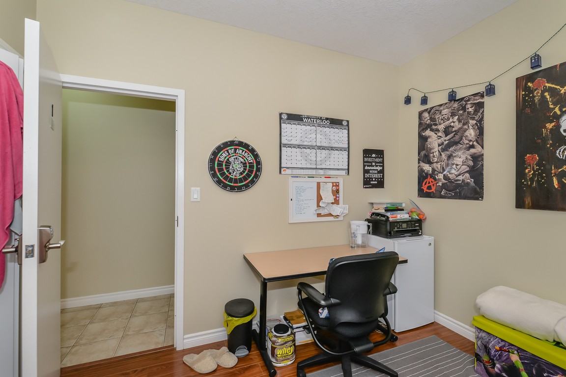 334 King St North - Photo 2 of 28