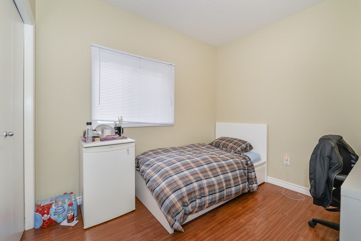 334 King St North - Photo 3 of 28