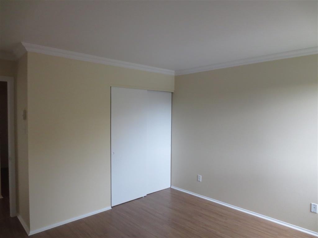 2480 Roland-Therrien - Photo 3 of 47