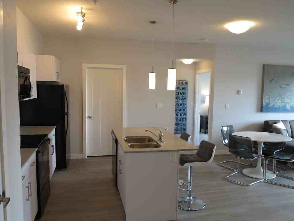 Windsor Place III - Photo 2 of 10