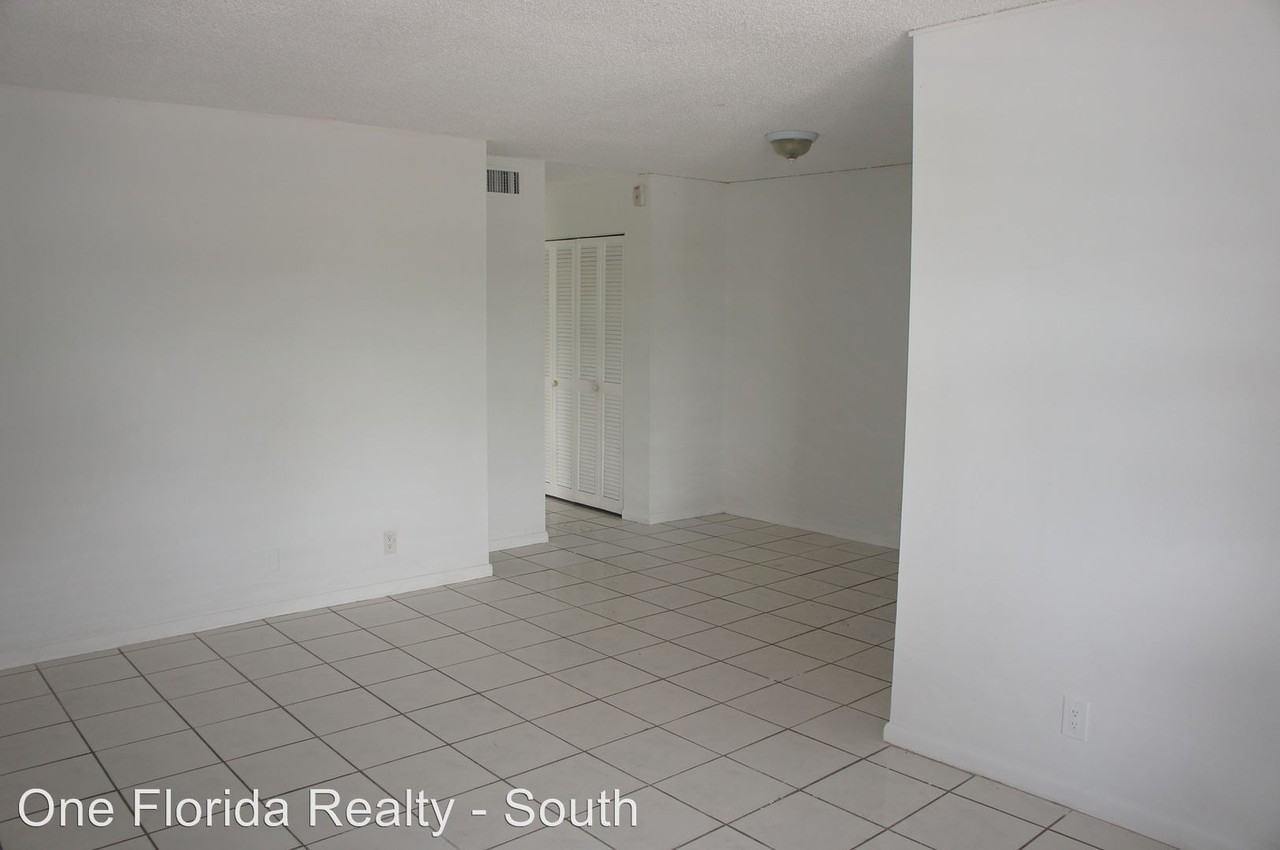 300 NE 1st Ct - Photo 2 of 3