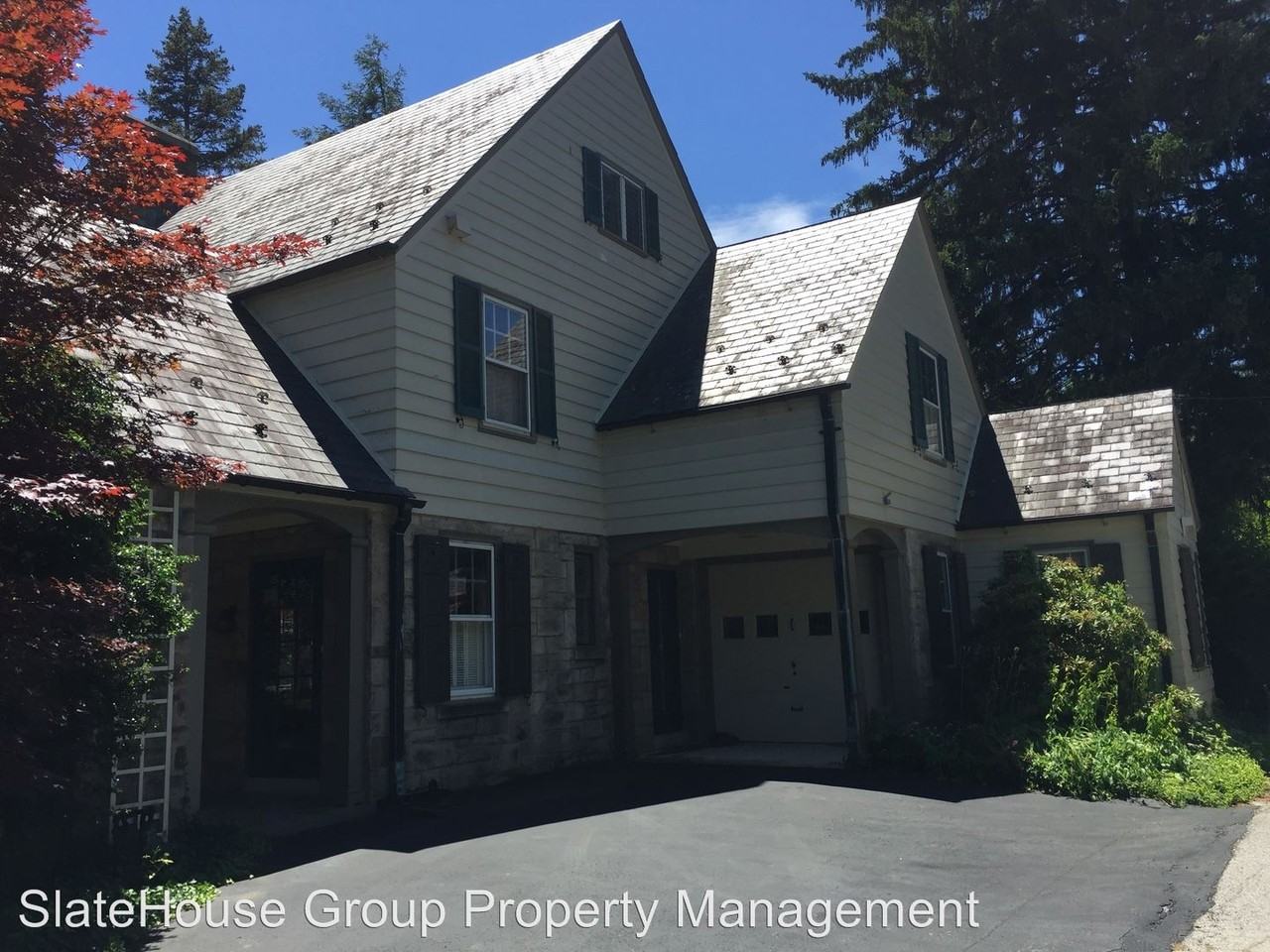 916 McKenzie St - Photo 2 of 25