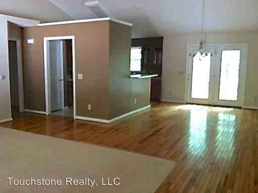 1776 Irish Blvd - Photo 3 of 16