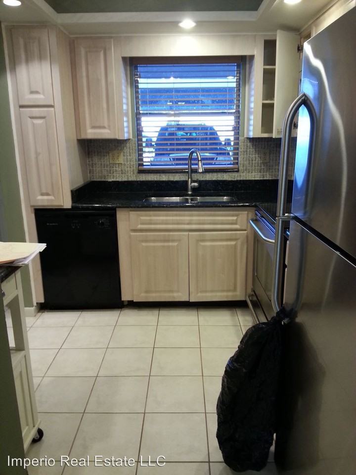 3125 36th St N #105 - Photo 2 of 10