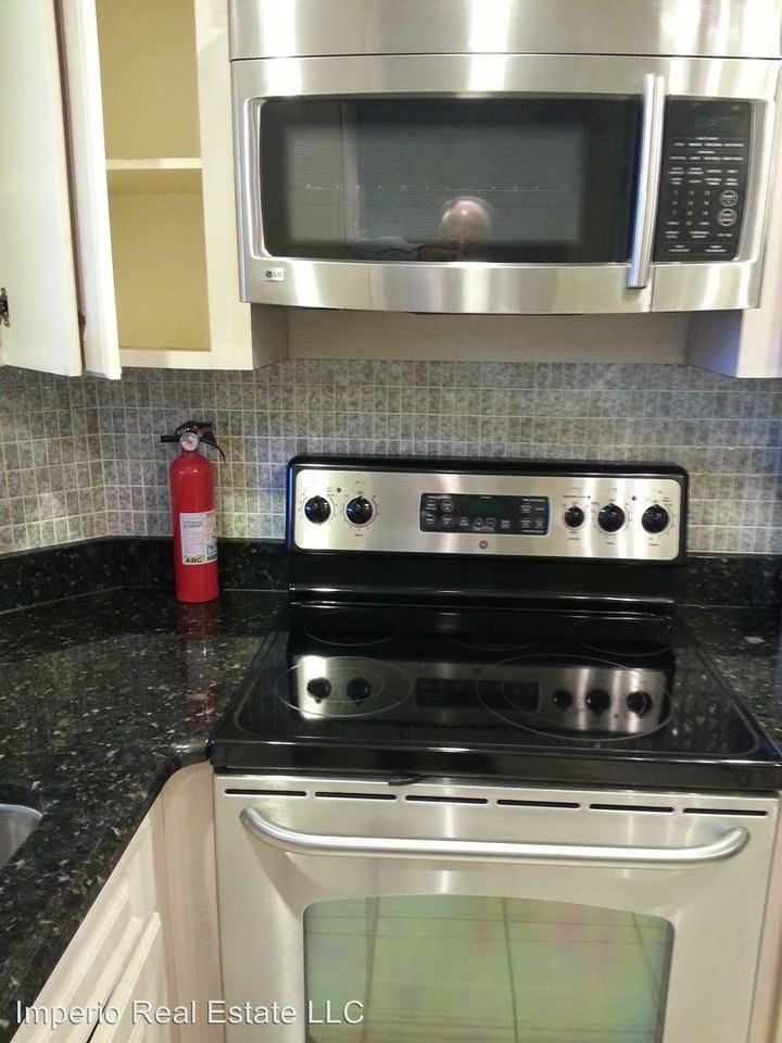 3125 36th St N #105 - Photo 3 of 10