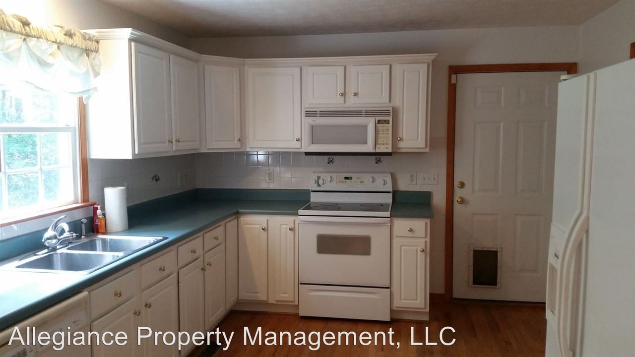 9295 Ordinary Ln - Photo 3 of 24