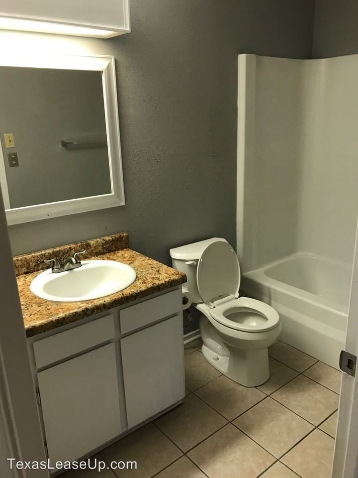 7203 Glen Haven Dr - Photo 2 of 13