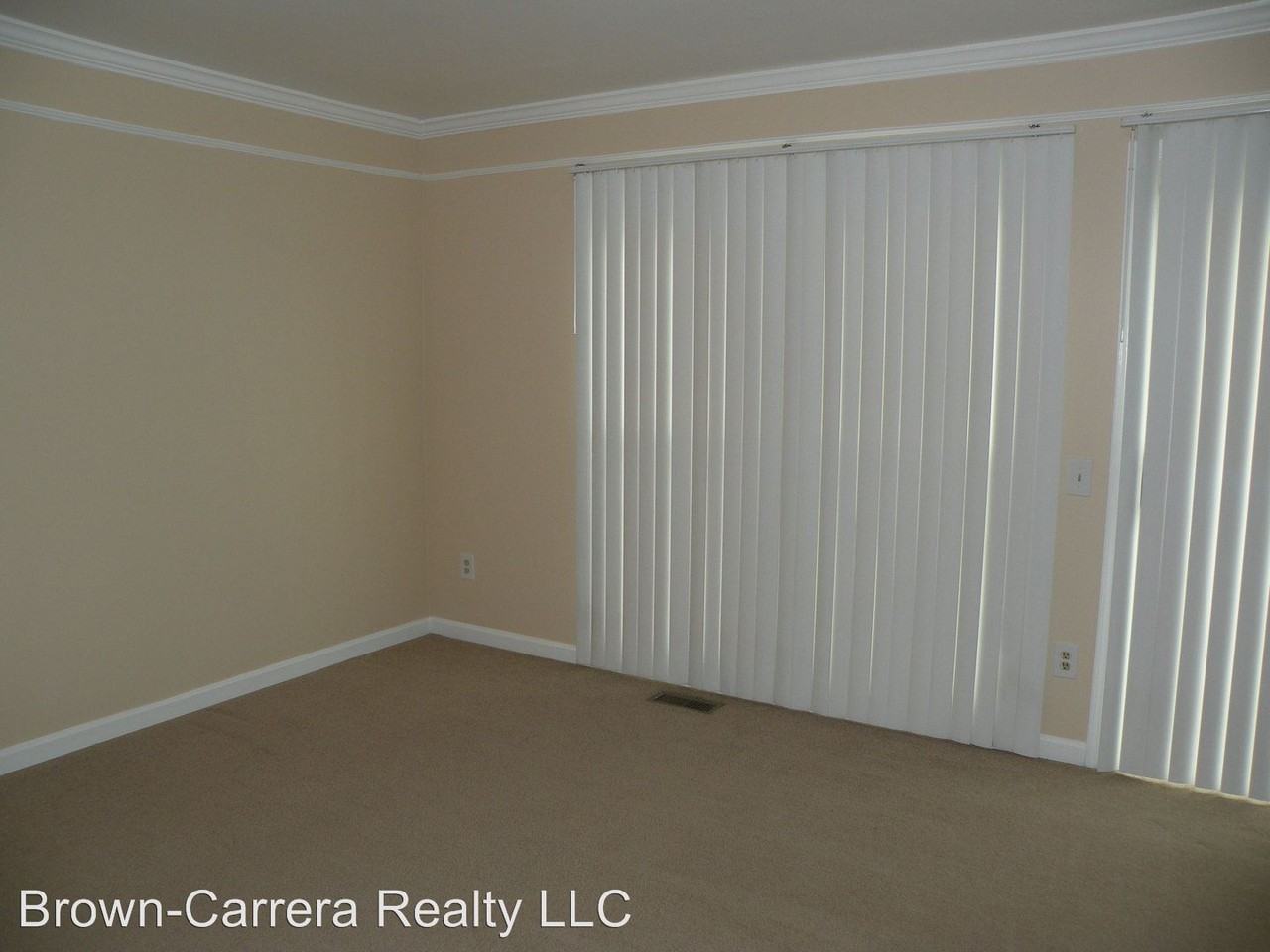 43513 Plantation Terrace - Photo 2 of 7