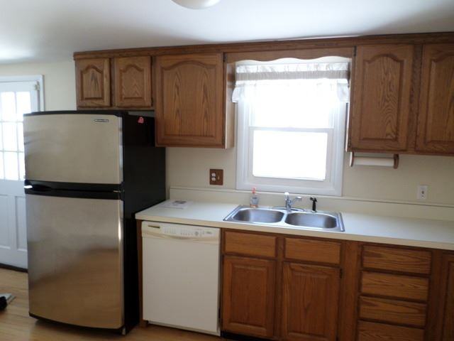 27W183 Washington Ave - Photo 3 of 18