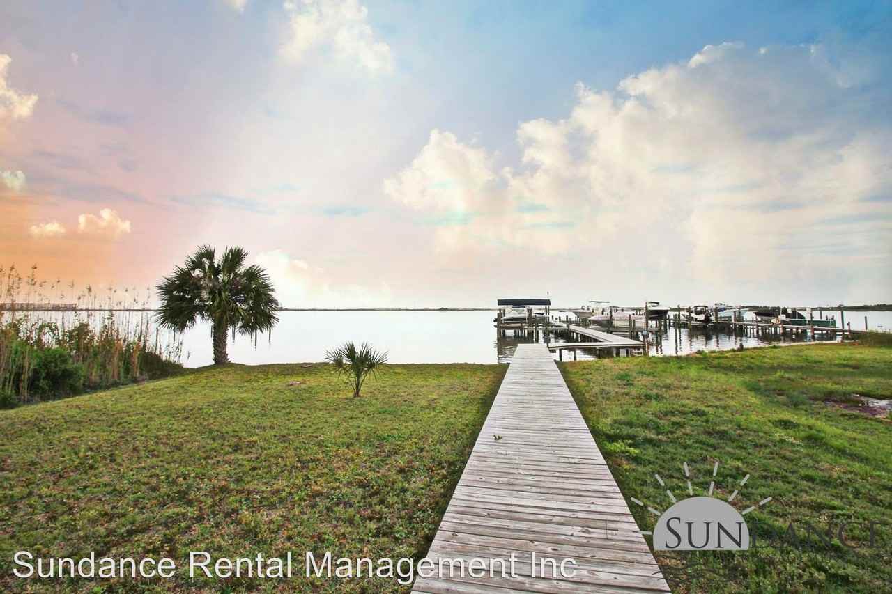 492 Soundview Ct - Photo 2 of 10