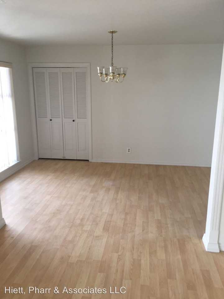 208 Espana Ln - Photo 2 of 6