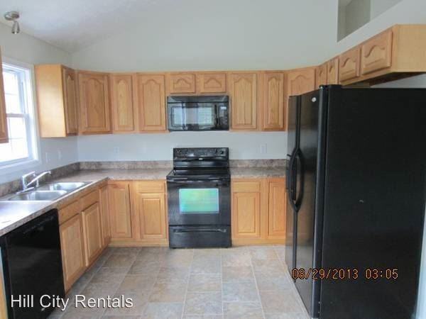 174 Samson Way - Photo 3 of 9