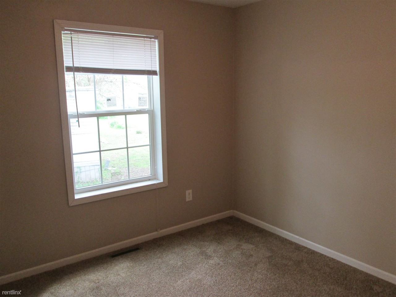 511 Tumbleweed Dr - Photo 2 of 13