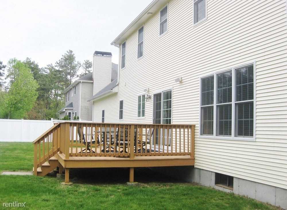 61 Whispering Pine Dr - Photo 3 of 13