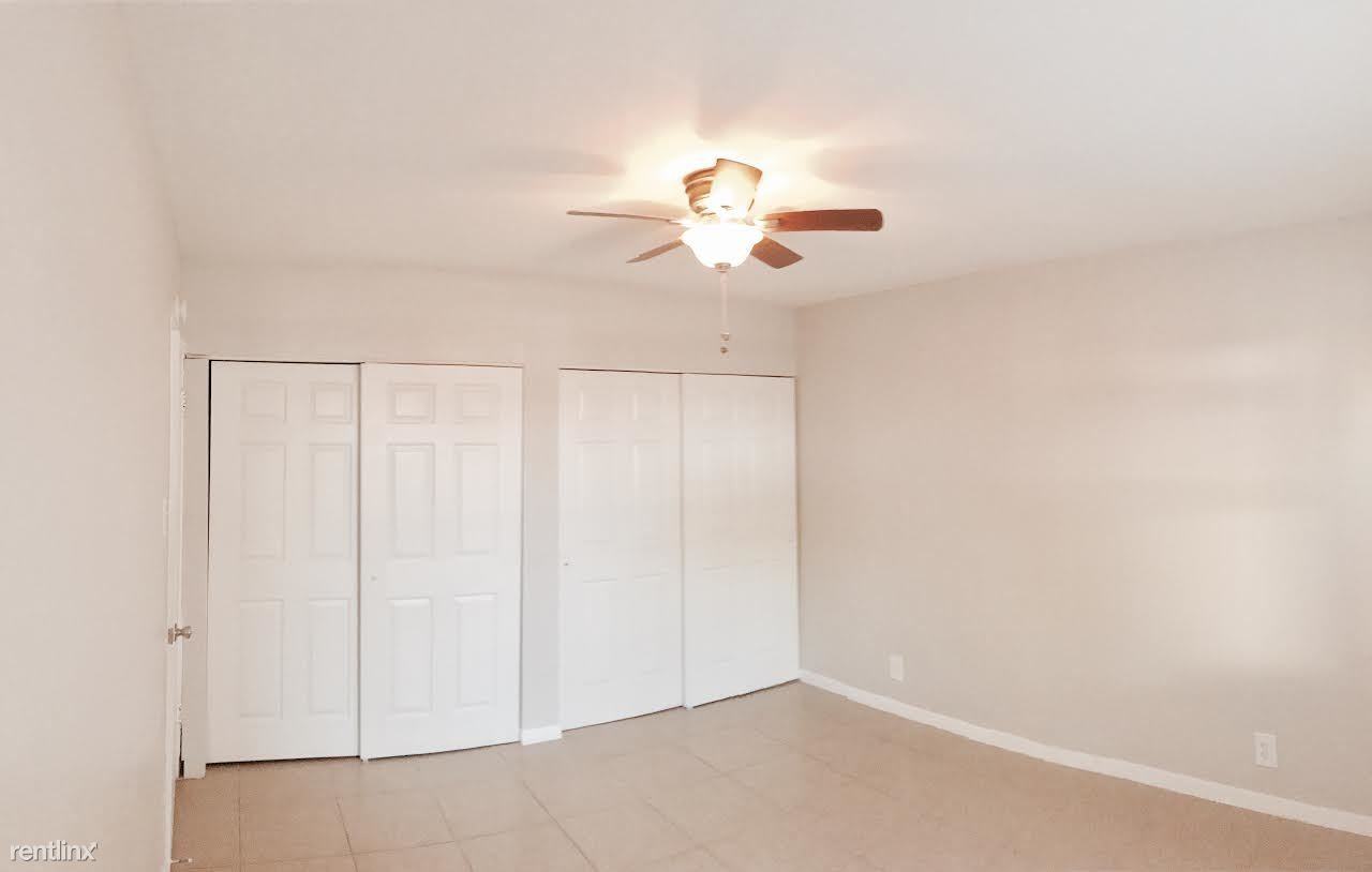 3308 Branard St - Photo 3 of 5