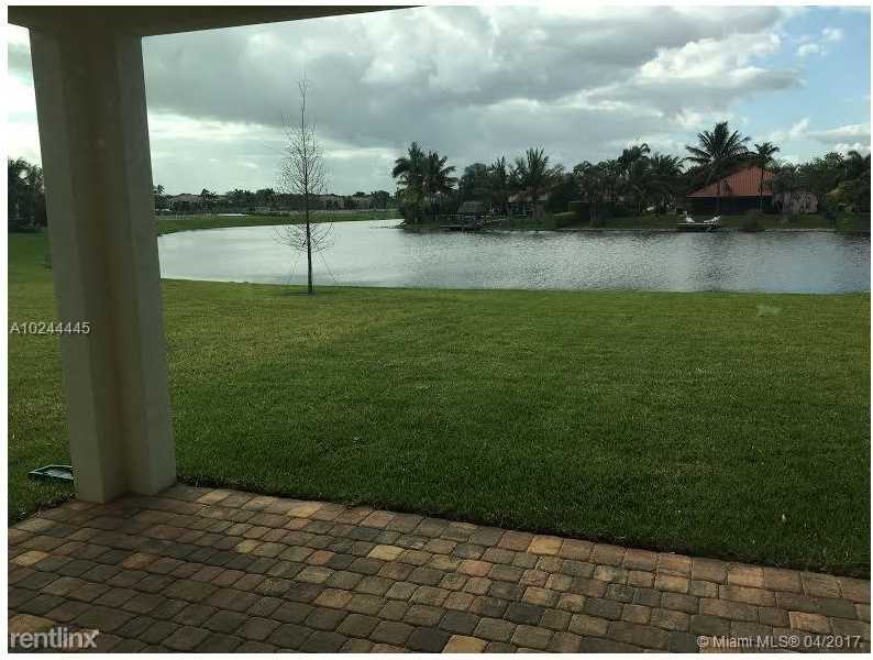 11337 SW 12th Ct - Photo 2 of 14